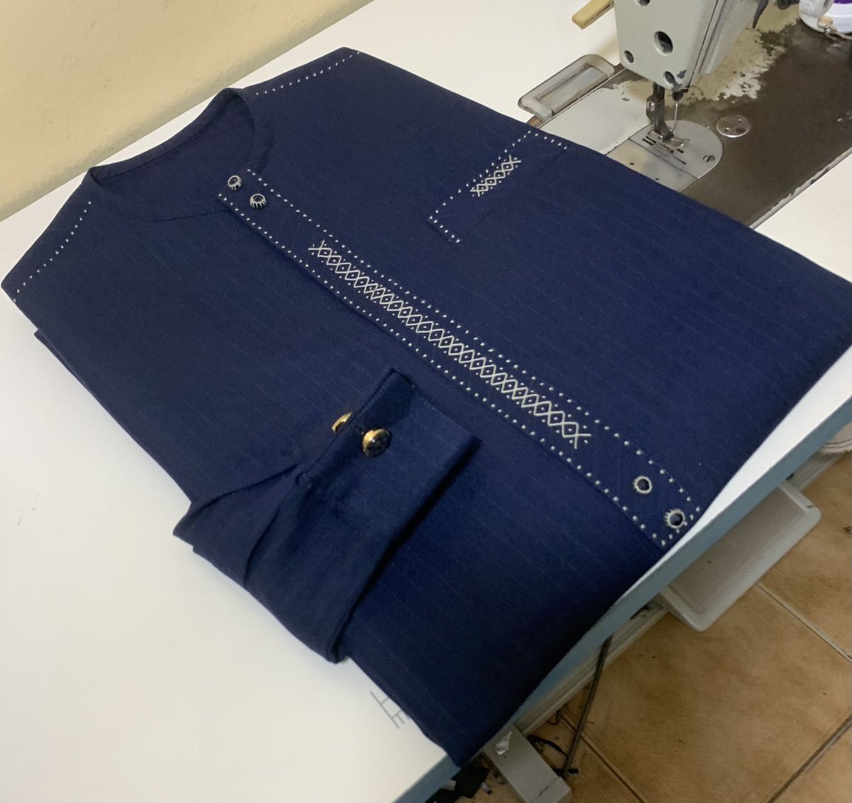 Tenue africaine très classe fait vous commande 784876876