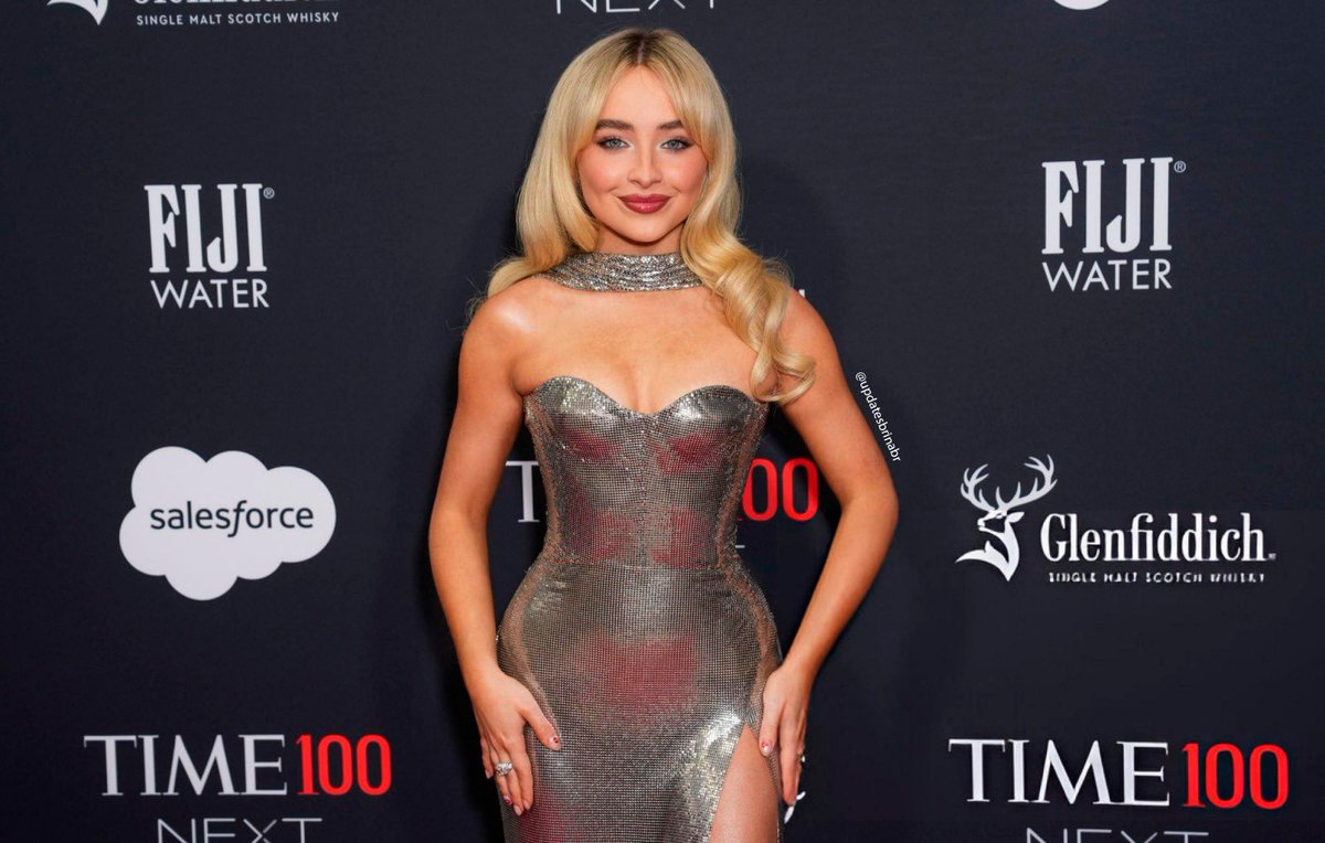 UpdatesBrinaBR's tweet image. O FACE CARD! Sabrina Carpenter no tapete do #Time100Next Gala.