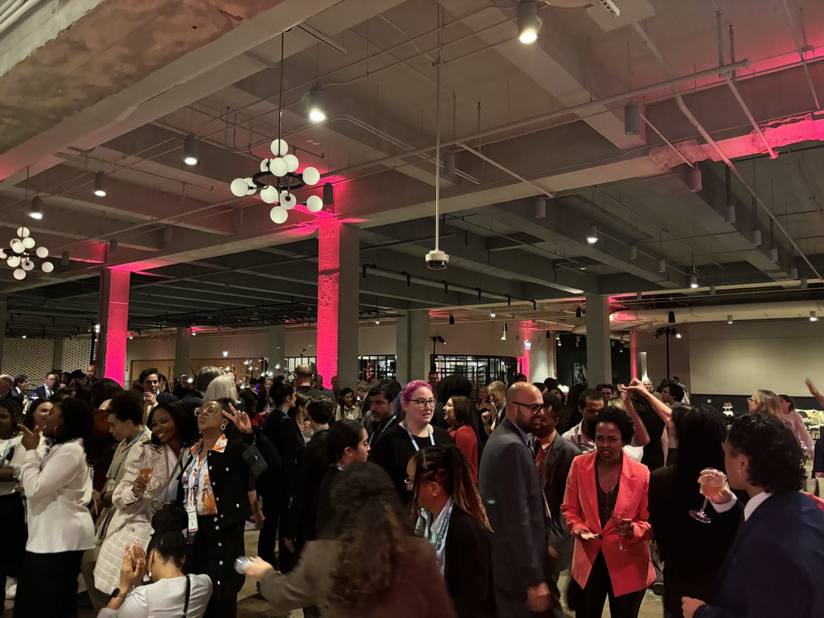 Carrie Ferrario tweet media