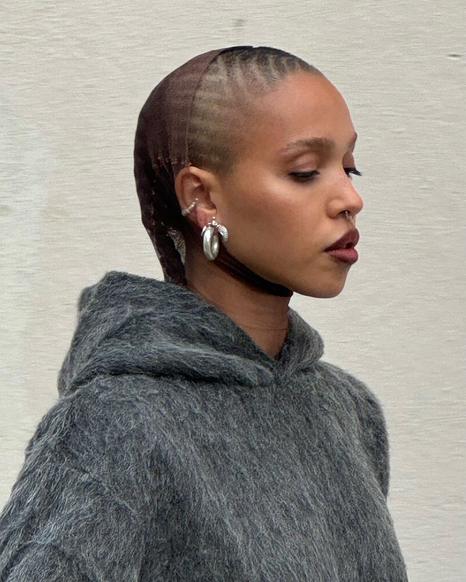 lostwig's tweet photo. unreal https://t.co/2wThKQoFua