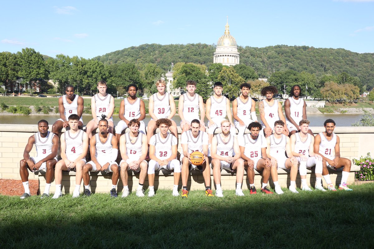 Your 2024-25 Golden Eagles. 

#WingsUp #CARES 🟡🦅