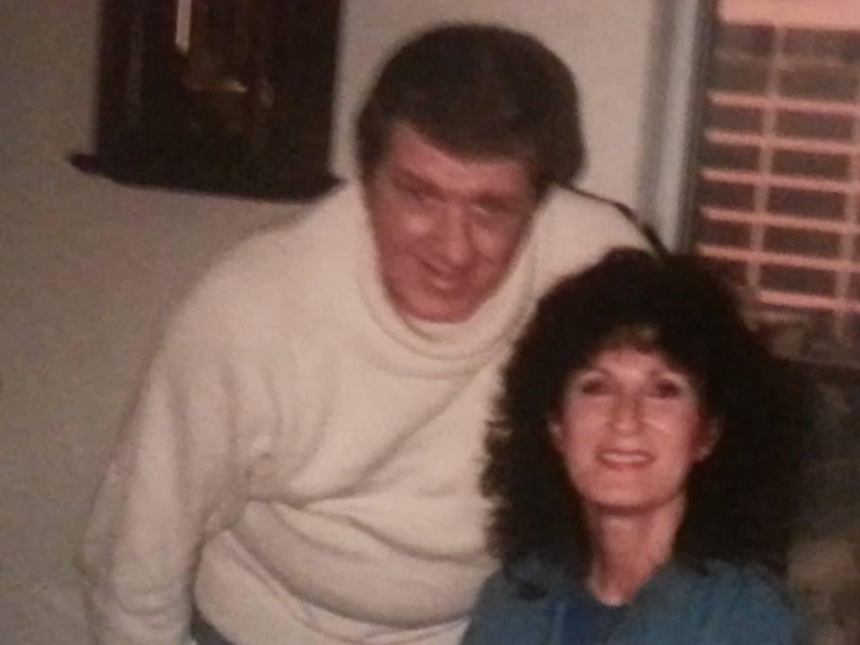 harmonyfusion58's tweet photo. Estelle Freilich-Cohen passed from lung cancer, but her love for music and artists lives on. Help #honor her wish by donating to Harmony Fusion Records: https://t.co/KjxLLqjoYr #InMemoryOfMom #SupportTheArts #DonateNow https://t.co/elpIsA13aB