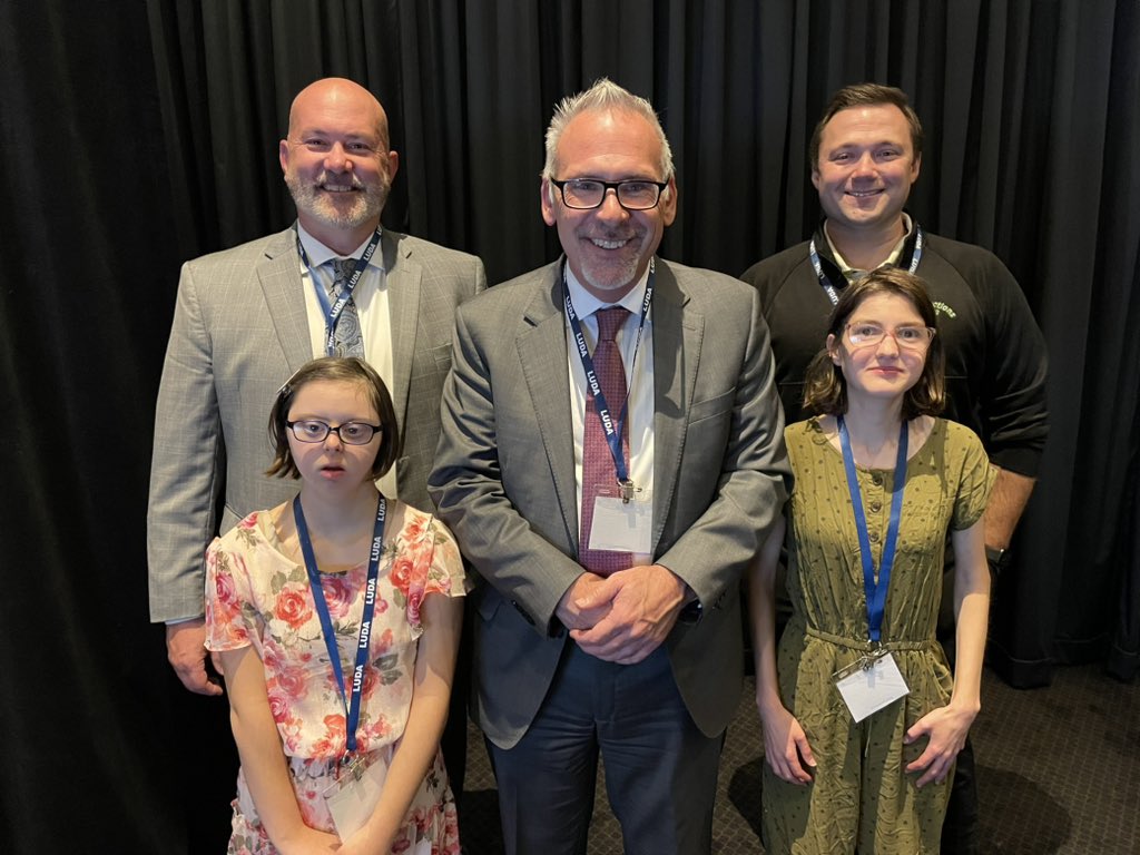 Tony Sanders tweet media