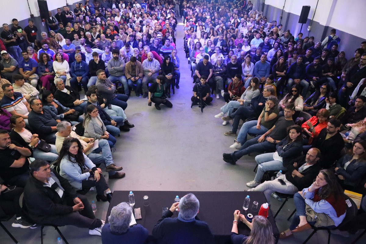 KolinaBsAs's tweet photo. ✌🏼Participamos del plenario de responsables de las organizaciones que integran La Patria es el Otro en la Sede Provincial de cara al acto del 17 de octubre

Lealtad al pueblo · La Patria no se Vende🇦🇷 https://t.co/8JPiBTRQUU