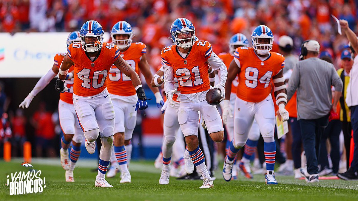 BroncosEspanol's tweet photo. Guardamos los uniformes #ThrowbackTo77 hasta la Semana 1️⃣8️⃣.
¡Semana 6️⃣, aquí vamos ! 💪
#BroncosCountry | #VamosBroncos https://t.co/2tHpAR6rEd