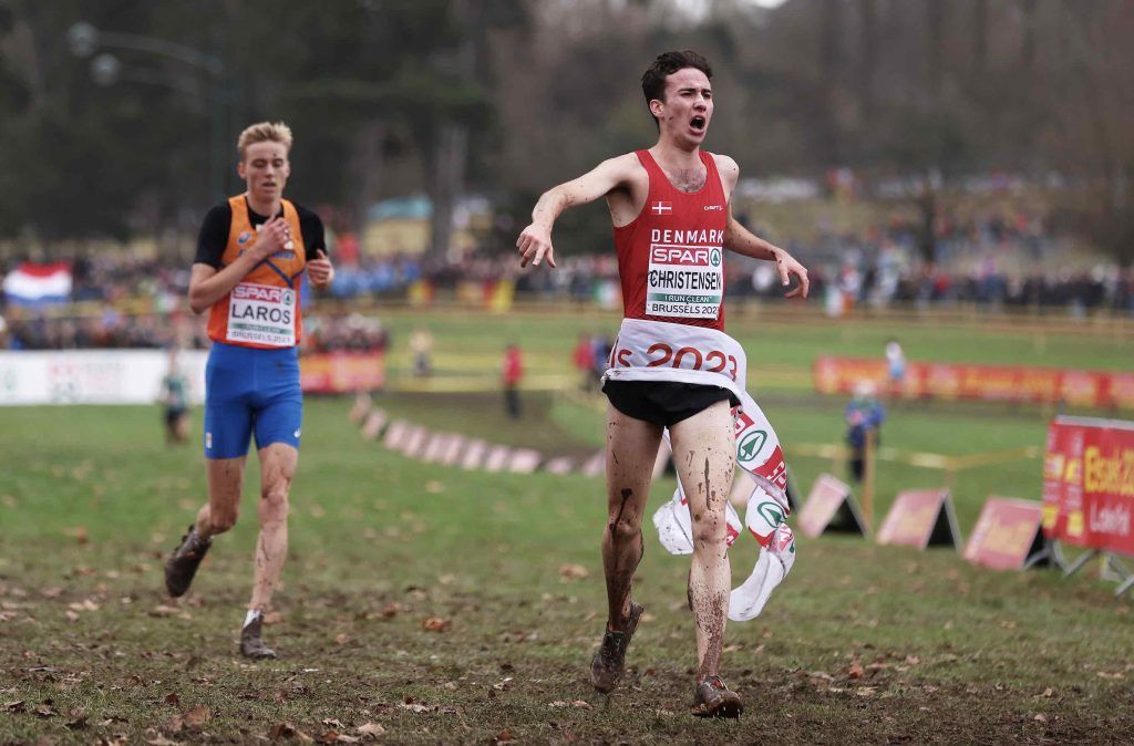 LarryEder's tweet image. 2024 Fall Cross Country Training &amp;amp; Racing Program, October 9, 2024, Week 4, Day 3, Wednesday is an easy day, by Larry Eder, buff.ly/3YipjBW , #crosscountry, #fallrunning, #running, #easyrunningdays, #recoverydays,