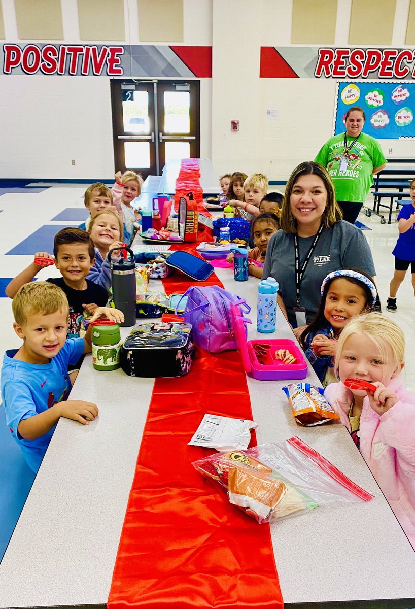 Thank you to our students who went above and beyond with our Great 8 skills this first 9 weeks! We had Cougar Luncheons with the principal today to recognize our kids! #gocougars