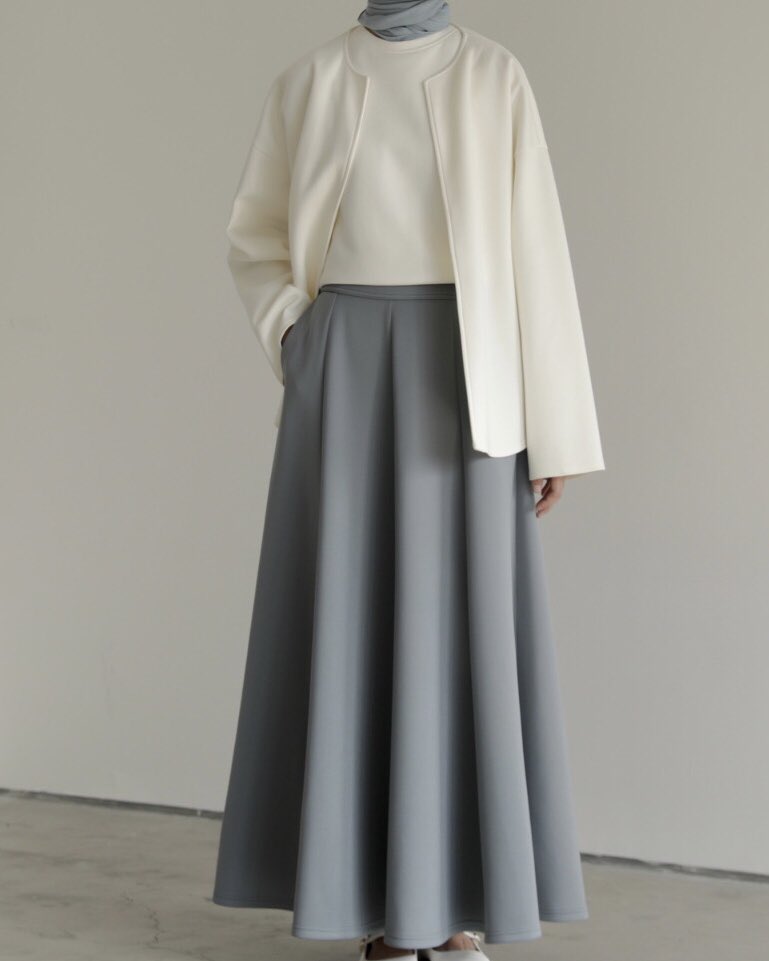 lilymaisarahhh's tweet photo. Ngl, obsessed with this loose bolero—effortlessly stunning with a minimalist skirt! 😍✨ https://t.co/fO64m7e2M8