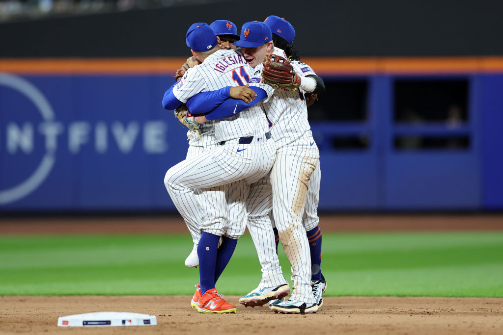 Mets's tweet image. THAT FINAL OUT 📸