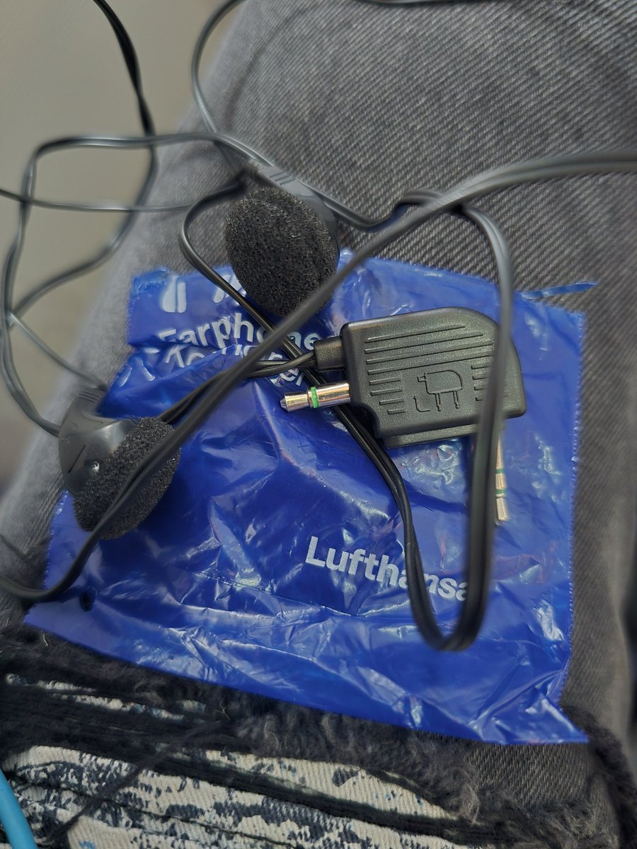 First and last time flying <a href="/lufthansa/">Lufthansa</a> 🤦 #epicfail and for some reason I thought it was kind of a fancy #airline - 10+ hours trip without a charging port, I don't think I ever seen that before in international flights. Also these 🎧 with that adapter still exist yes...