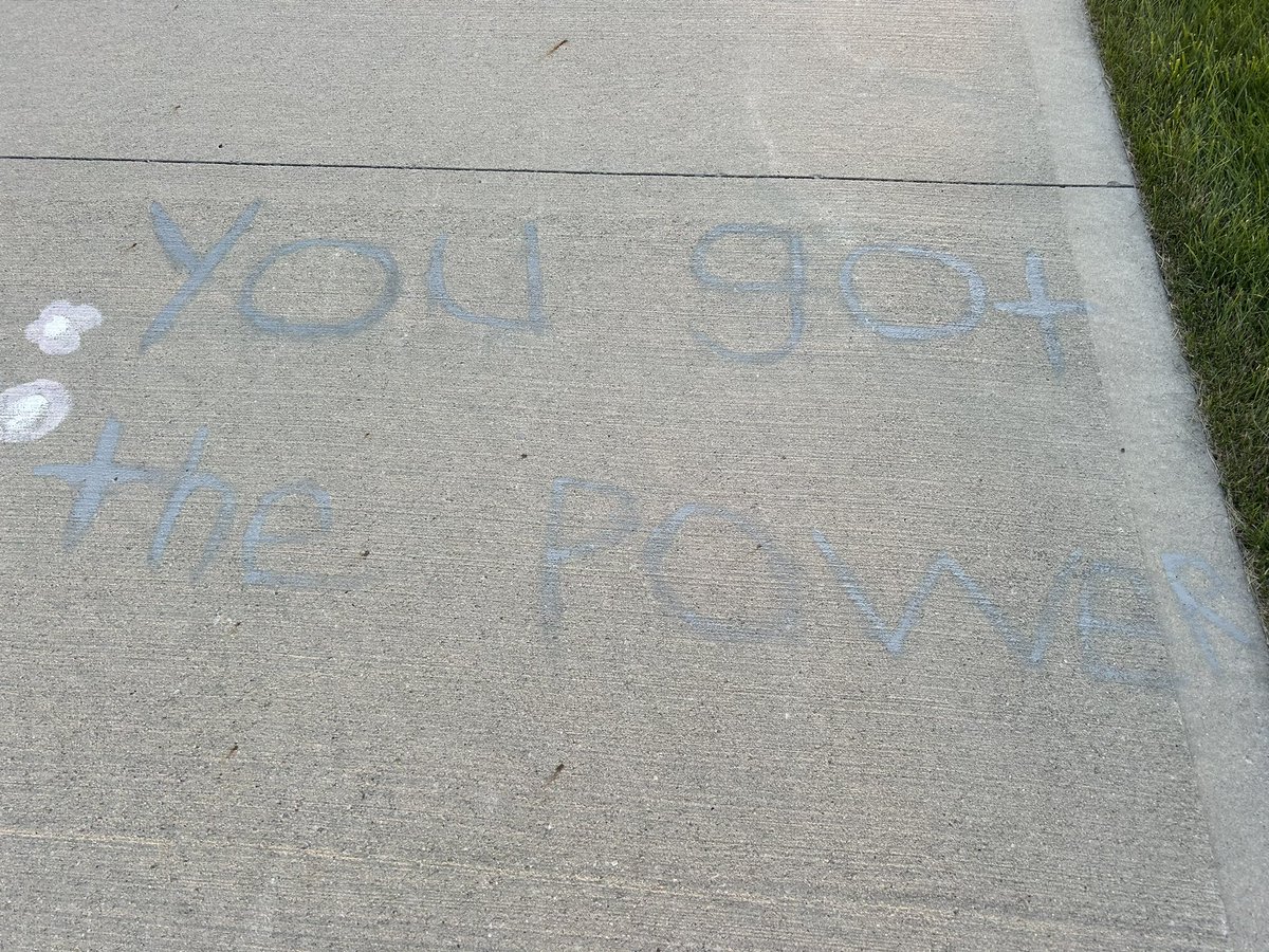 BTapintofitness's tweet image. 8 sweaty miles for my #wednesdayrun 🔥🏃🏼‍♀️‍➡️✅

Came across some bonus motivation on my hilly run 
“You Got the Power”💥💥💥
See below 👇🏼

Definitely feeling GREAT post run 🥳

#runchat #fallrunning #marathontraining