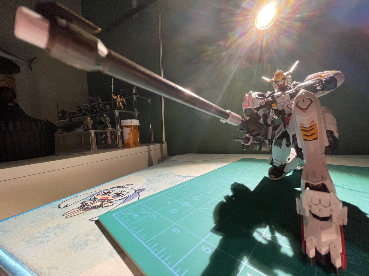 the_turts's tweet image. Wanted to take my mind off the storm, started the #mastergrade Barbatos last month and put the finishing touches on it now. My second MG ever, I found the cannon to be finicky to move into place but other than that I love him. How has it been the only IBO mg for ten years?