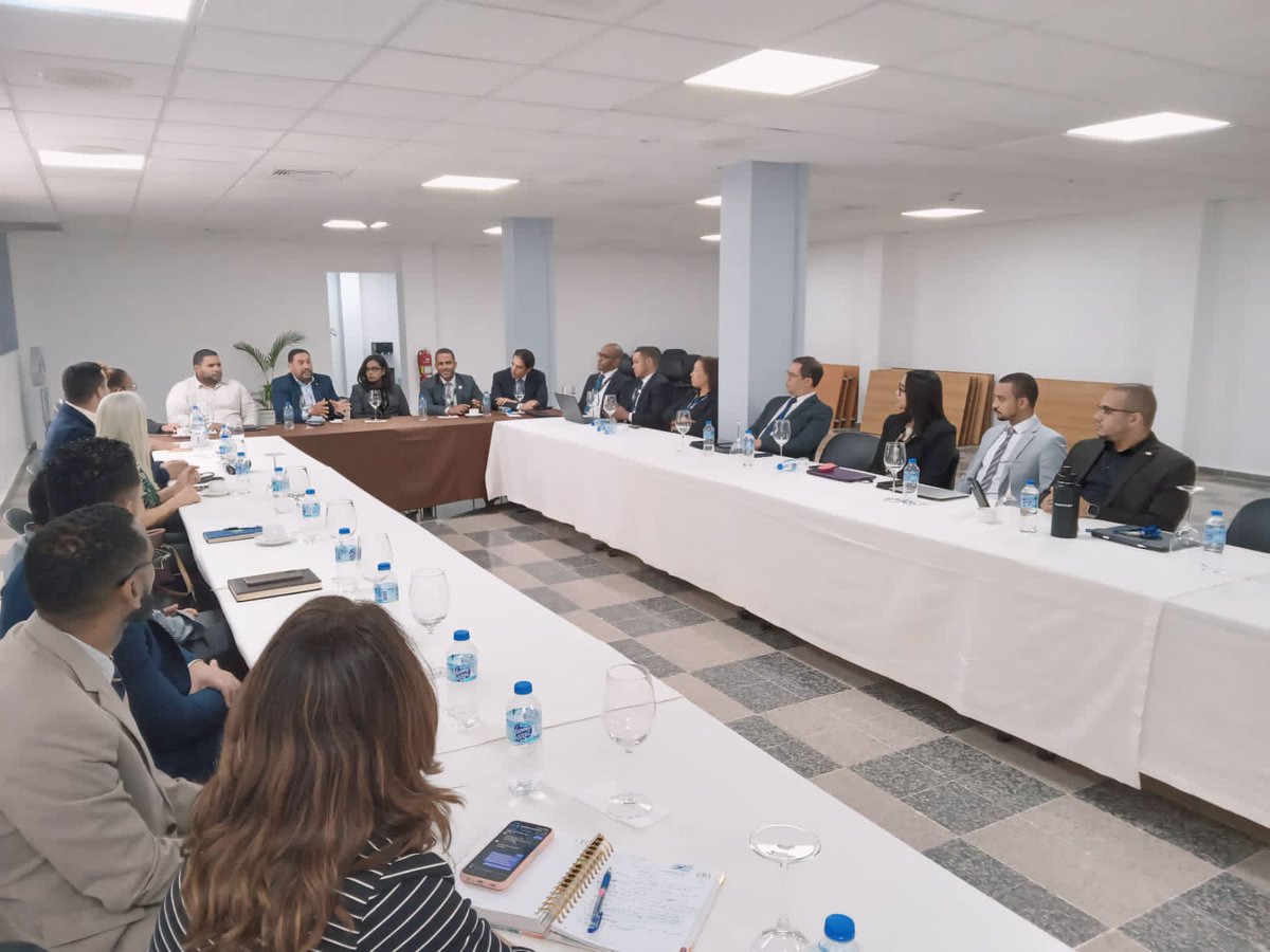 Hoy la Junta Directiva de Asodagrim se reunió con el Registro Inmobiliario para revisar los avances de la Mesa Técnica y los beneficios logrados para la Oficina Virtual. Más info en nuestra web. #Asodagrim #UnidosPorLaAgrimensura