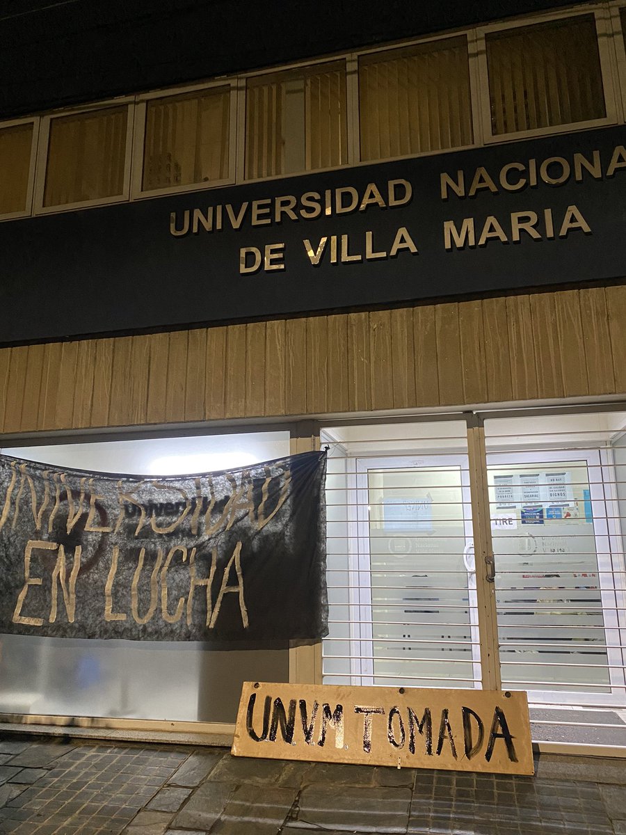 sanchezmaloso's tweet photo. @ArrepentidosLLA Universidad Nacional de Villa Maria, sede Cordoba, tomada https://t.co/TsWt3hkhO1