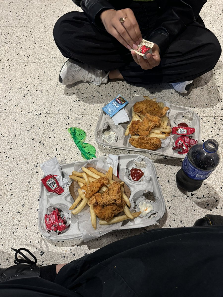 me and raka got the concert tendies