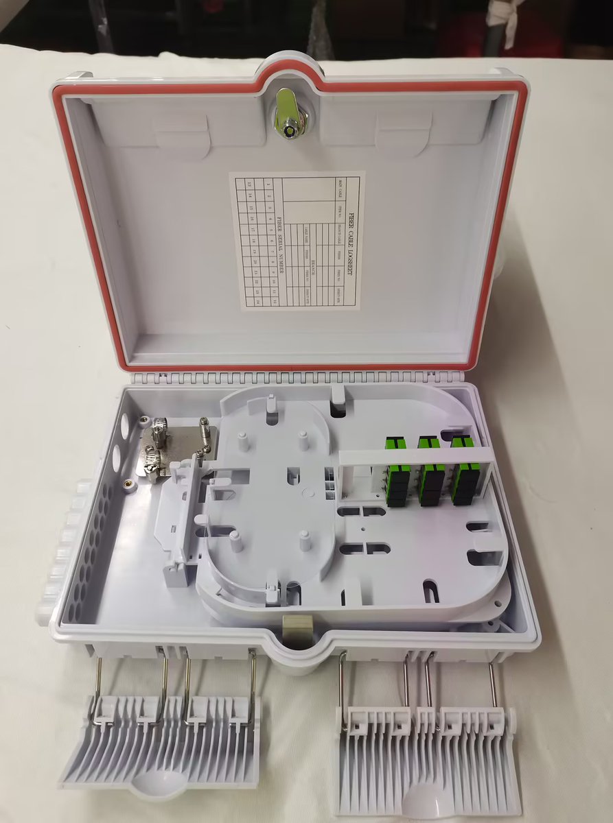 RikaNing222598's tweet photo. outdoor fiber optic terminal box, Used for wall mounted and pole mounted.
#spliceclosure #splicebox #fiberenclosure #fosc #fiberopticspliceclosure #fibreenclosure #telecommunication #OSP #FOSC #fiber #ODF #Telecomunicación #telecom #manufacturing https://t.co/cqdBsoVl6e