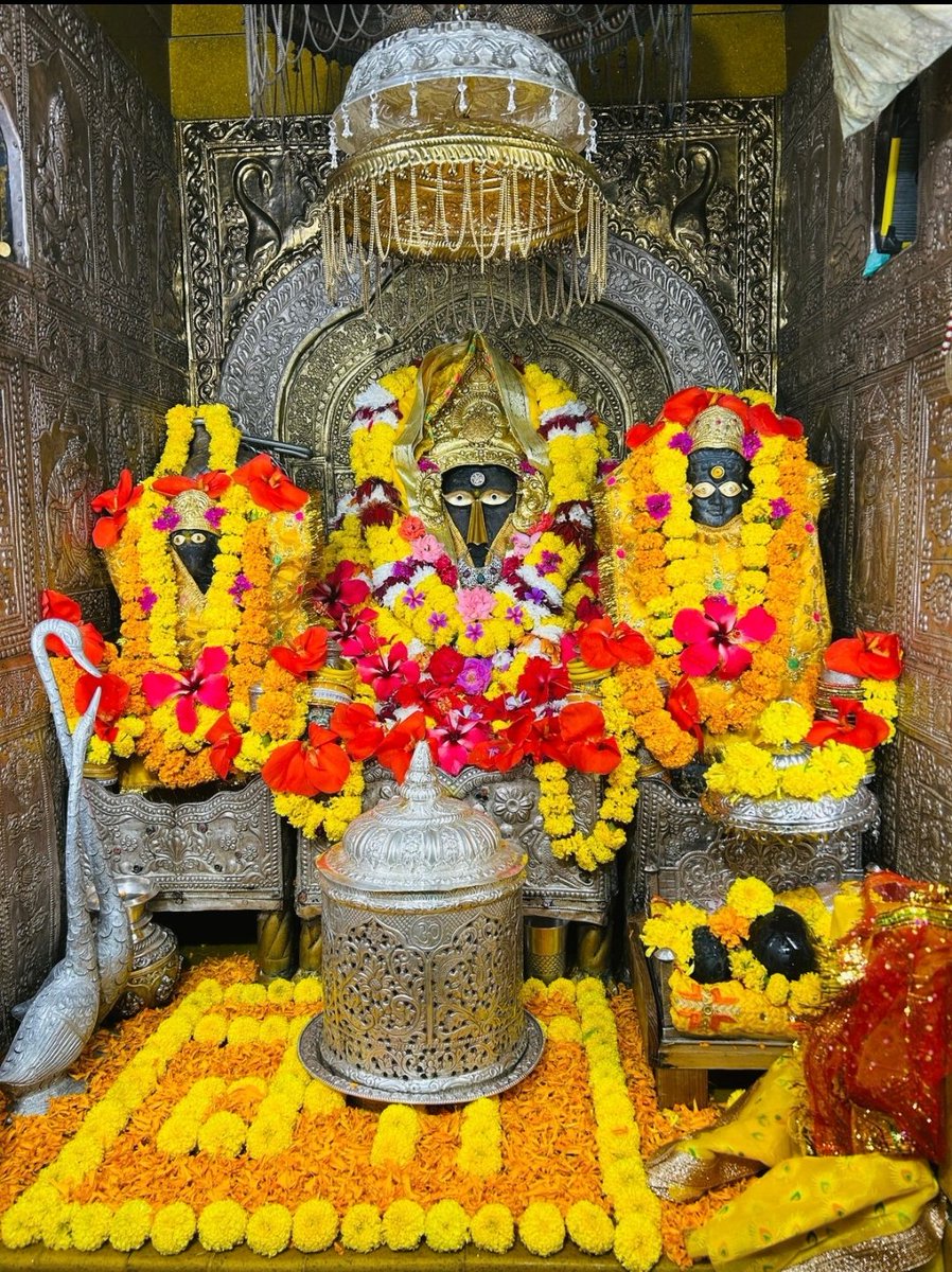 Todays mangla darshans Maa Baglamukhi.. Bankhandi, Kangra 🌹🙏
10.10.24
#Jaimatadi #explorepage #lifestyle #spirituality #God  #tarotreader #numerology #Baglamukhi #astrology