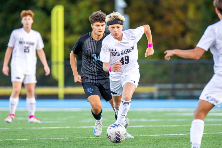 Action from Tuesday's matchup between the <a href="/NASoccer1968/">North Allegheny Boys Soccer (NABS)</a> JV team and <a href="/SVRaiderSoccer/">Seneca Valley Soccer</a>.

<a href="/NATigerAthletic/">NATigers</a>
<a href="/SV_Sports/">Seneca Valley Sports</a>