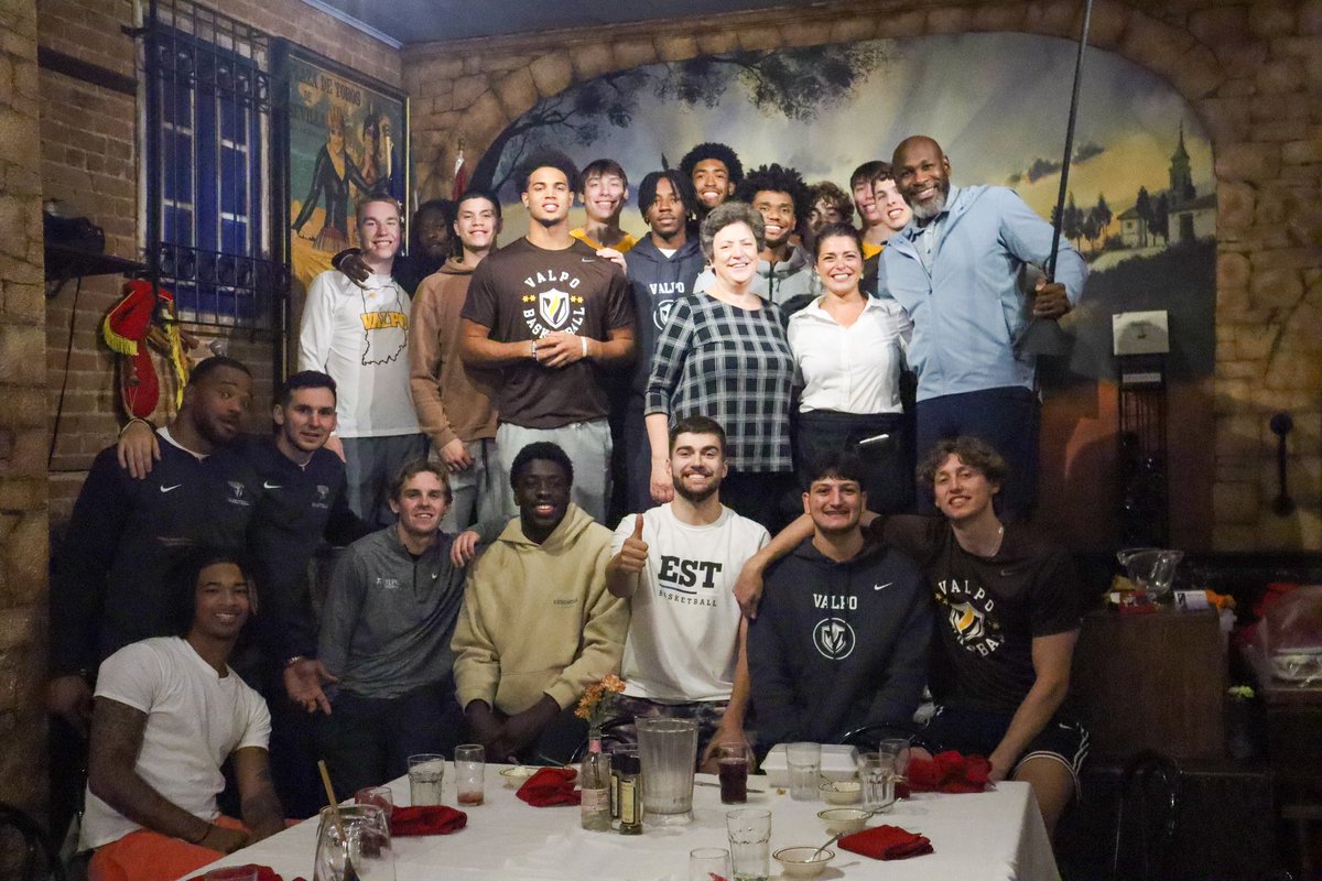 Valpo Basketball tweet media