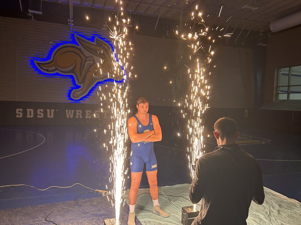 LOADING⏳

1️⃣ month til the season starts❕