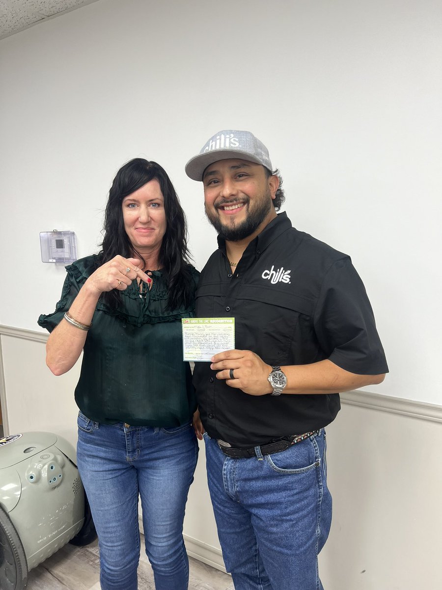 Another great GMP meeting for the <a href="/LarryV71/">Larry Villines</a> Villines’ team.  These two deserved all the recognition today.  @gellybeanxx29x1 for her 0% GWAP PTD and top clean scores👏🏽 &amp; <a href="/mikponce82/">Michael Ponce</a> for his teams 99 safe score &amp; leading the area with donations for St Jude’s.  👏🏽👏🏽 #atl <a href="/Chilis/">Chili's Grill & Bar</a>
