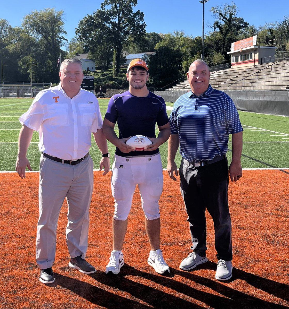 Farm Bureau Clinton (@bureauclintontn) on Twitter photo Congratulations to the Farm Bureau Player of the Week from Clinton High School, Donnie Humphrey! <a href="/ClintonStrong4U/">ClintonStrong</a> <a href="/CHSDragonsFB/">Clinton Dragons Football</a> <a href="/ACSchoolsTN/">Anderson County Schools TN</a> <a href="/FBITN/">Farm Bureau Insurance of Tennessee</a> <a href="/mb210/">Michael Bowers</a> Congratulations to the Farm Bureau Player of the Week from Clinton High School, Donnie Humphrey! <a href="/ClintonStrong4U/">ClintonStrong</a> <a href="/CHSDragonsFB/">Clinton Dragons Football</a> <a href="/ACSchoolsTN/">Anderson County Schools TN</a> <a href="/FBITN/">Farm Bureau Insurance of Tennessee</a> <a href="/mb210/">Michael Bowers</a>