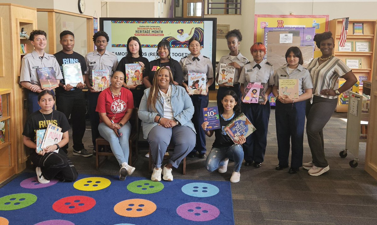 JPStarksMST_Lib's tweet image. Librarians creating a #CultureOfLiteracy. Ms. Wooten @JPStarksMST and Ms. Davis @RooseveltHS_Dal  partnered to present &quot;Reading Together/Leamos Juntos&quot; to celebrate Hispanic Heritage Month. #librarians #feederpattern @JPStarksMST_Lib @DISD_Libraries @DISDREO @PDL_DallasISD