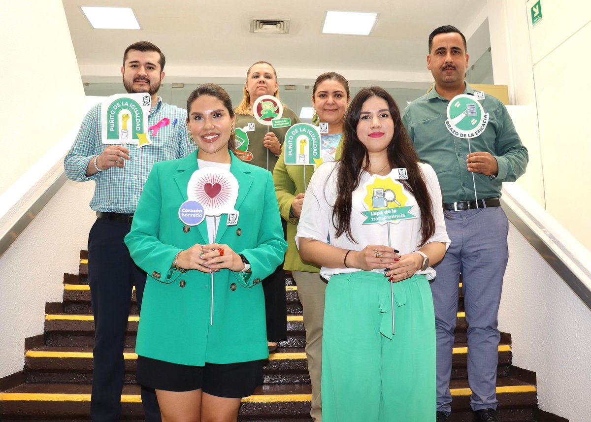 IMSSSONORA's tweet photo. Como cada 9 del mes, la titular del #IMSSSonora, Dra. María de Lourdes Díaz Espinosa, así como personal en unidades médicas y administrativas, se visten de verde para promover la trasparencia y ética en nuestras funciones.
#IntegridadIMSS
#DíaVerde https://t.co/rHyuLPAV5u
