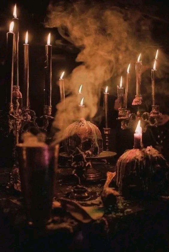 katotefu6's tweet photo. 🌛🌚🌜 "Despertar no es cambiar quién eres, si no ir descartando quién no eres."

★○³³●☆ https://t.co/KNC8eUK07o