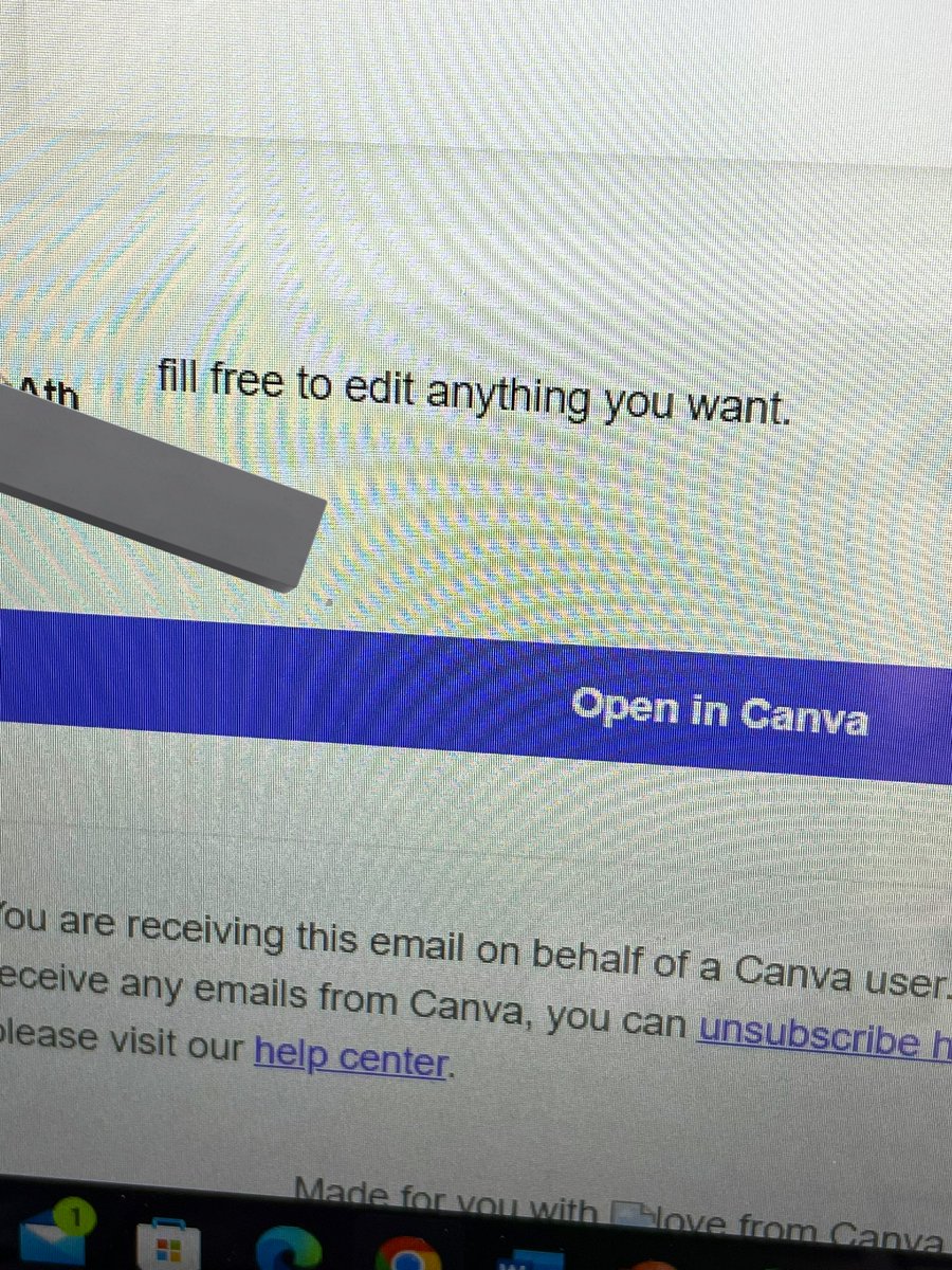fauxlacroix's tweet photo. y’all no way that this is my partner that i have to create and present a powerpoint with … they claimed that they already finished it but i could add whatever i wanted… this turned into a full on peer review https://t.co/c9P2bsssll