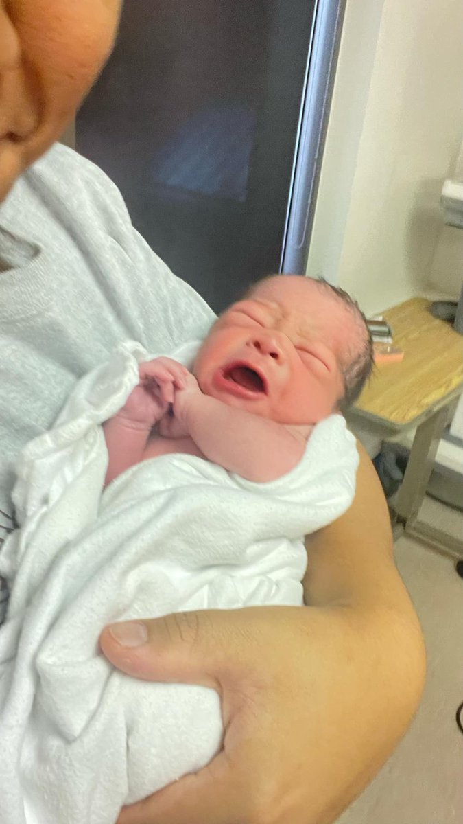 eeieao's tweet photo. Thanks be to God! 😍

Normal delivery 8:00 am
Elijon Ledesma
5.9 lbs 

Welcome to the outside world 😁 https://t.co/6jVBJ9bjAT