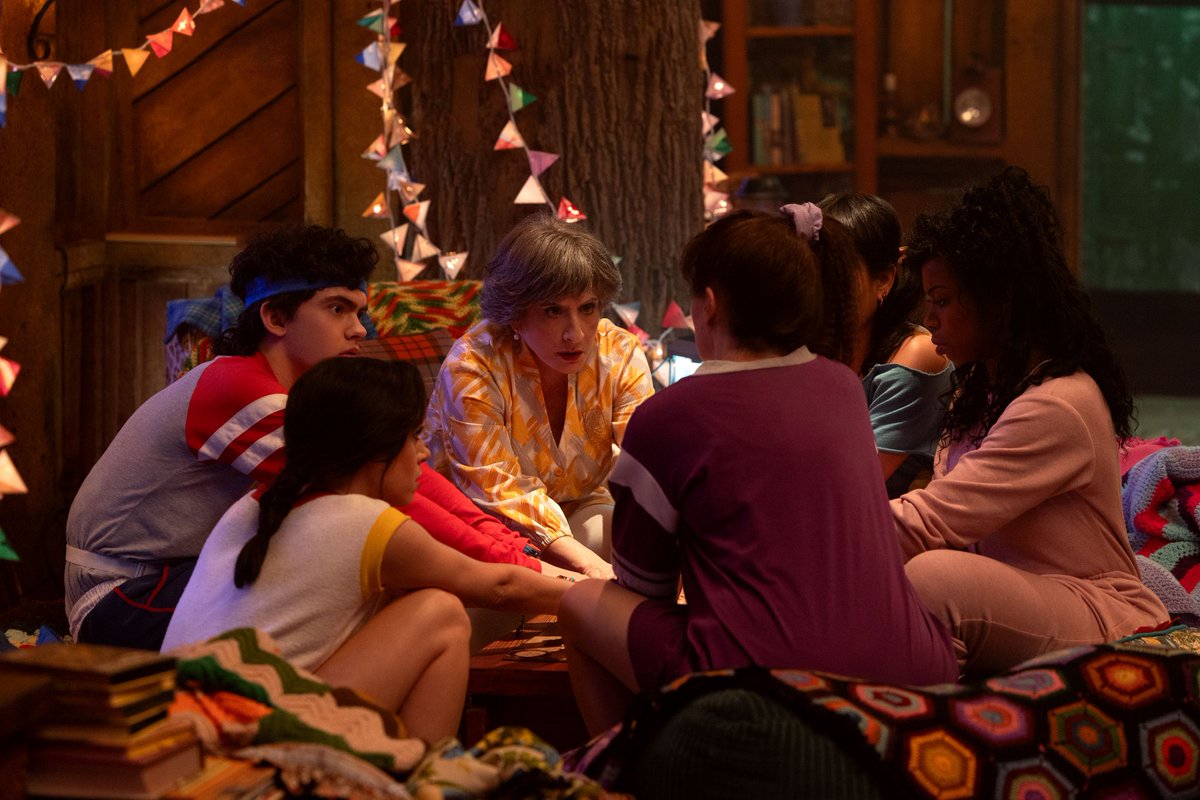 ScarletWitchUpd's tweet photo. What did you think of #AgathaAllAlong episode 5?

How would you rate it? https://t.co/cOKal9L7jV