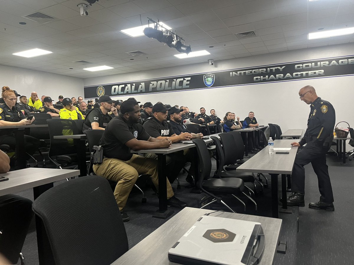 ocalapd's tweet photo. #Ocala Police Chief Mike Balken addressed our night shift team on operational plans during #HurricaneMilton. We are working throughout this storm and are ready to respond in the event of an emergency. The safety of all our citizens and visitors is our top priority. #OcalaPD https://t.co/Tqqwwvn1Bc
