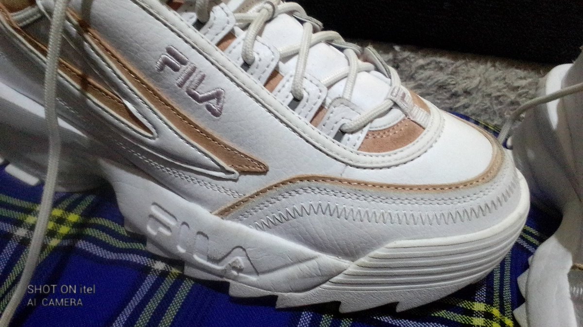 KimoH_Kyawa's tweet photo. FILA sneakers
Size 9 U.K
Shoe size = Shoe price 
Shoe size 9 U.K = 12,500 Kenya Shilling's https://t.co/yV2hTfcYCU