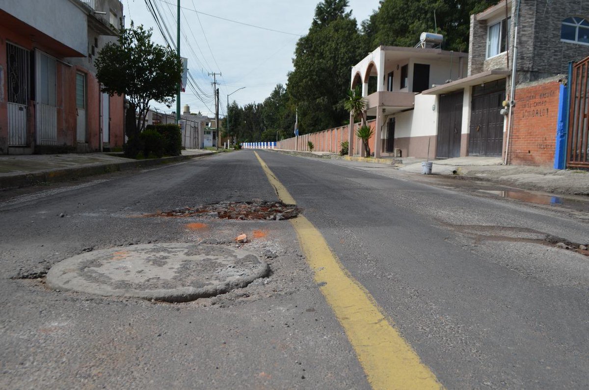 CuartodeGuerraT's tweet image. Buscan rellenar baches con escombros en Panotla

Vía: Leslie Flores // EsImagen Tlaxcala