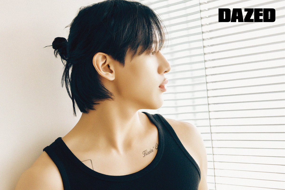 DazedKorea's tweet photo. ECCENTRIC #협찬 

거칠고 하이그로시한, 검디검은 준지 상하이 매장 오픈 현장을 찾은, 그곳에서의 뱀뱀.  

#JUUNJ #준지 #JUUNJ_SHANGHAI #뱀뱀 #BamBam 

Discover more in <DAZED> KOREA OCTOBER 2024 ISSUE. https://t.co/LytAyFaCQ4