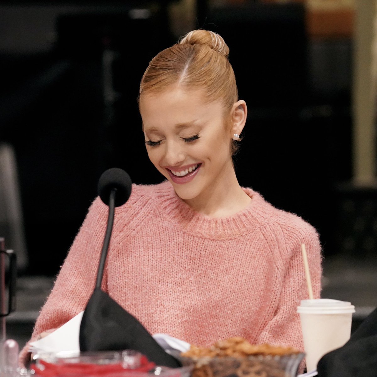 PopBase's tweet photo. Ariana Grande at her SNL read-thru. https://t.co/BPMjUXInfF