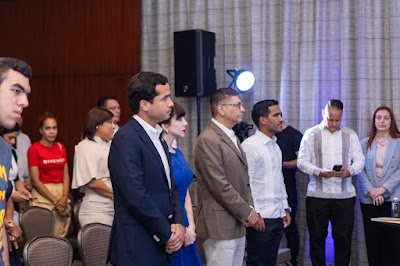 ElFaroRD's tweet photo. Azul Podcast celebró su primer aniversario con conversatorio sobre el futuro del autismo en República Dominicana. Para más información en: https://t.co/WEwsv1vArp

#inktober2024 #Milton #Apagones #MasterChefCelebrityColombia #FinalLaAcademia #Guayaquil https://t.co/txum9Z9pgT
