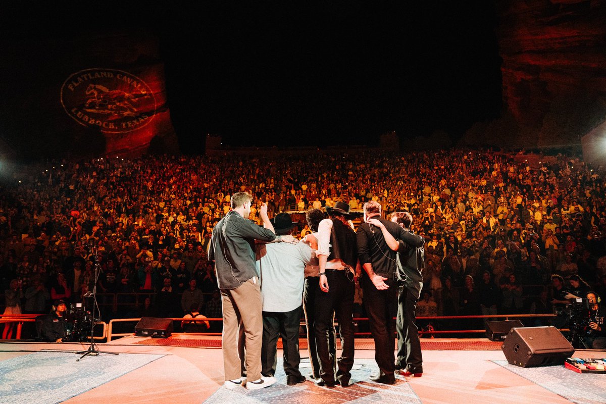 FlatlandCavalry's tweet photo. From a Three Car Garage in Lubbock, Texas to 10 years later Headlining RED ROCKS in Colorado. 💫🏔️ what an honor to have had @randyrogersband & @TheWilder_Blue join us on this special night. THANK YOU, HUMBLE FOLKS. Whether you’ve been with us from Day 1 or if you just discovered us recently. We couldn’t have done it without your continued love and support. ♥️

Best Monday we’ve ever had. Put a score on the board! 🤠