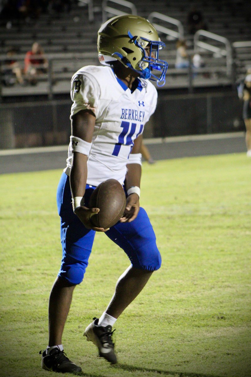 Ljwash14's tweet photo. Film from my first 3 games of the season! Got a lot to improve on… https://t.co/jRYZMJHhY2 @elodge4 @CoachBMcGill @AndrewDenis @BerkeleyStagsFB #hudl https://t.co/MAVHire9Wy