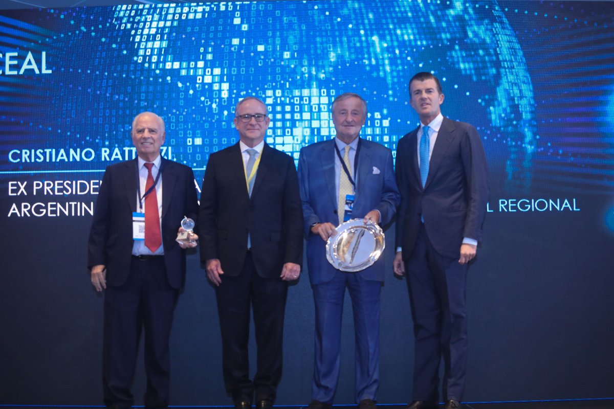 CEAL Internacional (@cealintl) on Twitter photo Reconocimiento a Cristiano Rattazzi y Alejandro Bulgheroni por sus destacadas trayectorias y valiosas contribuciones a la innovación y la integración regional, impulsando de manera significativa el progreso económico y social de América Latina <a href="/GiorgioSilli/">Giorgio Silli</a> <a href="/crattazzi/">Cristiano Rattazzi</a> <a href="/CealIntl/">CEAL Internacional</a> Reconocimiento a Cristiano Rattazzi y Alejandro Bulgheroni por sus destacadas trayectorias y valiosas contribuciones a la innovación y la integración regional, impulsando de manera significativa el progreso económico y social de América Latina <a href="/GiorgioSilli/">Giorgio Silli</a> <a href="/crattazzi/">Cristiano Rattazzi</a> <a href="/CealIntl/">CEAL Internacional</a>