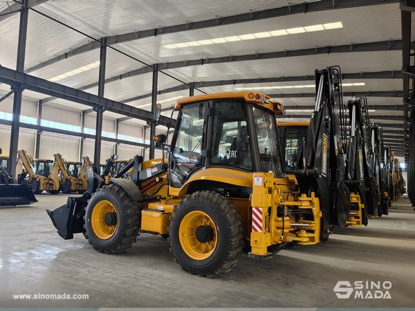 SoojinZhou0620's tweet photo. exported one unit SHANMON 388H backhoe loader and one ZOOMLION FD30 forklift to Russia.📷📷
#SHANMON #forklift #Russia #export #import #machine #miniconstruction #backhoe https://t.co/Xu2GAYZ8Nc