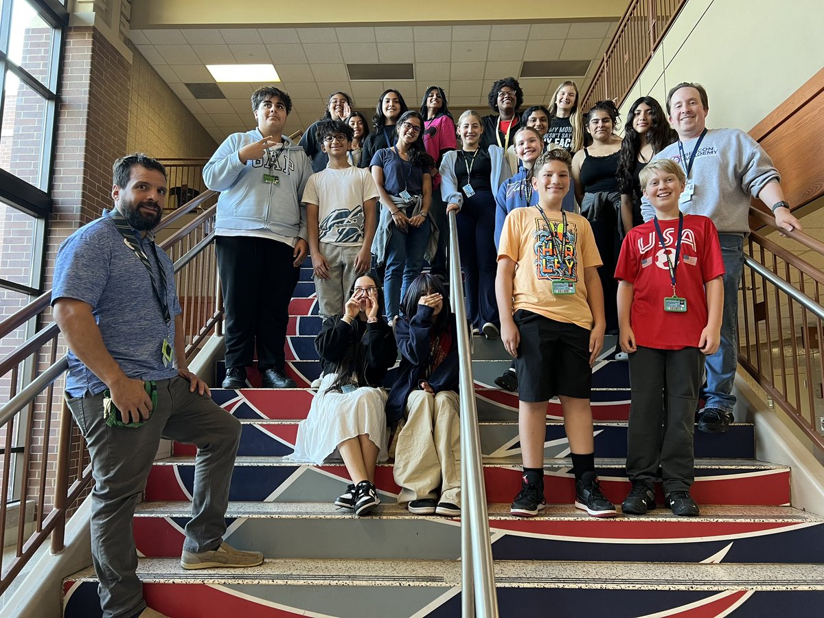 AffleckDan's tweet photo. Thank you to @SEHSBEACON for giving a tour to my @LarsenMSPride broadcasting students.  We enjoyed our visit and your hospitality. @JonathonMiquel1  @mspacone @sehsstorm #rollstorm 🌪️ https://t.co/PuY2mgjqKJ