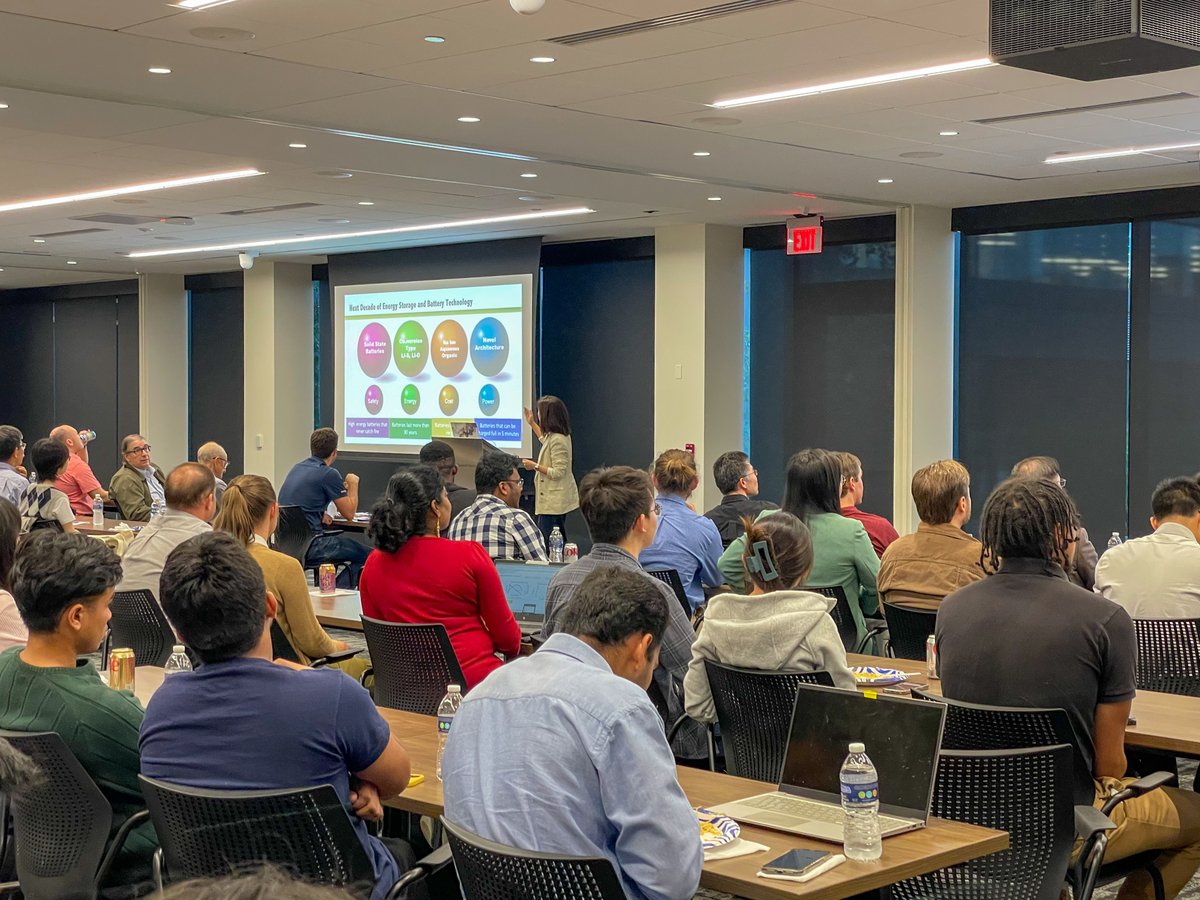 ECS_UMich's tweet photo. We celebrate a fruitful month of September! Kathy Ayers, vice president of @nelhydrogen, gave an engaging talk on MI Hydrogen. We also attended a @ECS_Detroit seminar hosting @YingShirleyMeng!
Congrats to Daniel Liao and Chris Woodley who won 1st and 2nd best poster at the event! https://t.co/BgrFWFwNdO