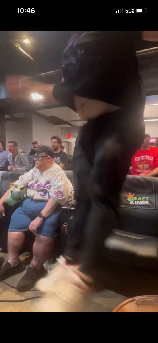 Josh__Self's tweet photo. @PardonMyMeme His belly looks like it’s wearing a Kangol and I can’t unsee it https://t.co/IqHyGCXAL5