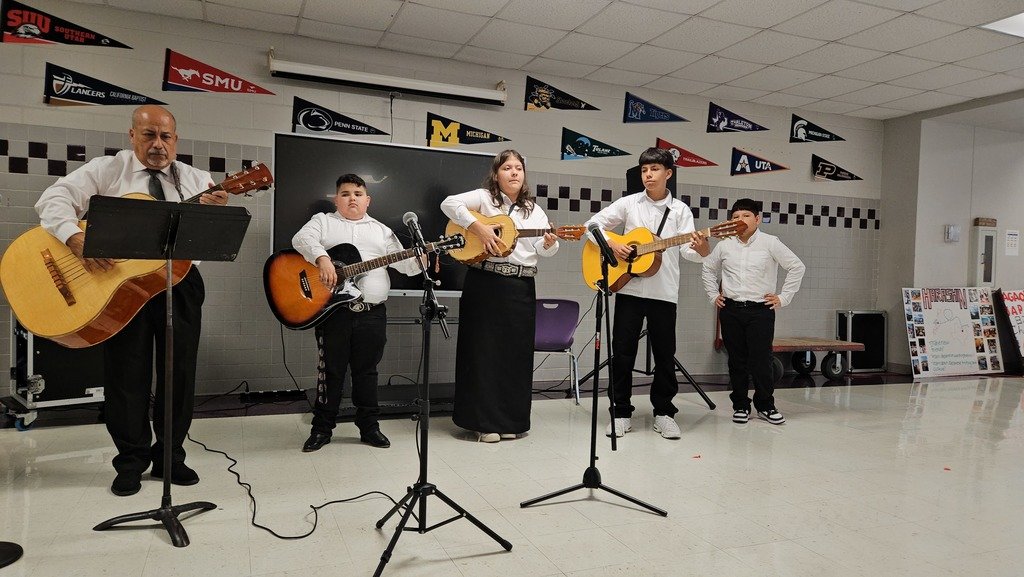 JohnStem_EISD's tweet photo. Hispanic Heritage Program! The Mariachi performers would like support from friends, family, and community to be able to purchase official attire to represent Everman ISD at events and community outreach.  Contact school to help. Videos on Class Dojo. Thank you, Principal Valdez! https://t.co/y7gEcAHy56