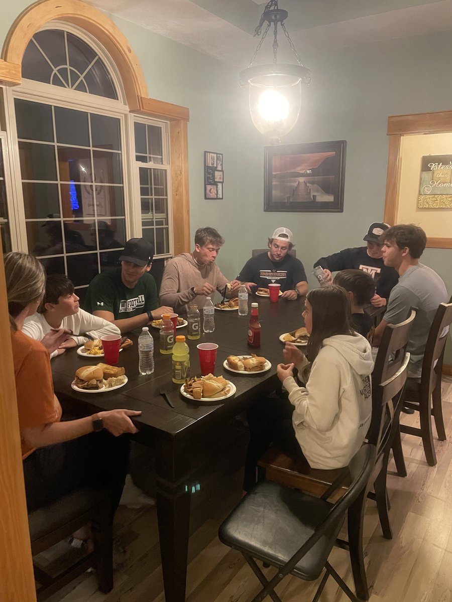 Great to have the QBs over for Dinner Tonight! Great group of guys that our kids absolutely look up to on and off the field! Missing our guy Bo tonight who was sick. Damn proud to get to be around these guys everyday! 
#Family