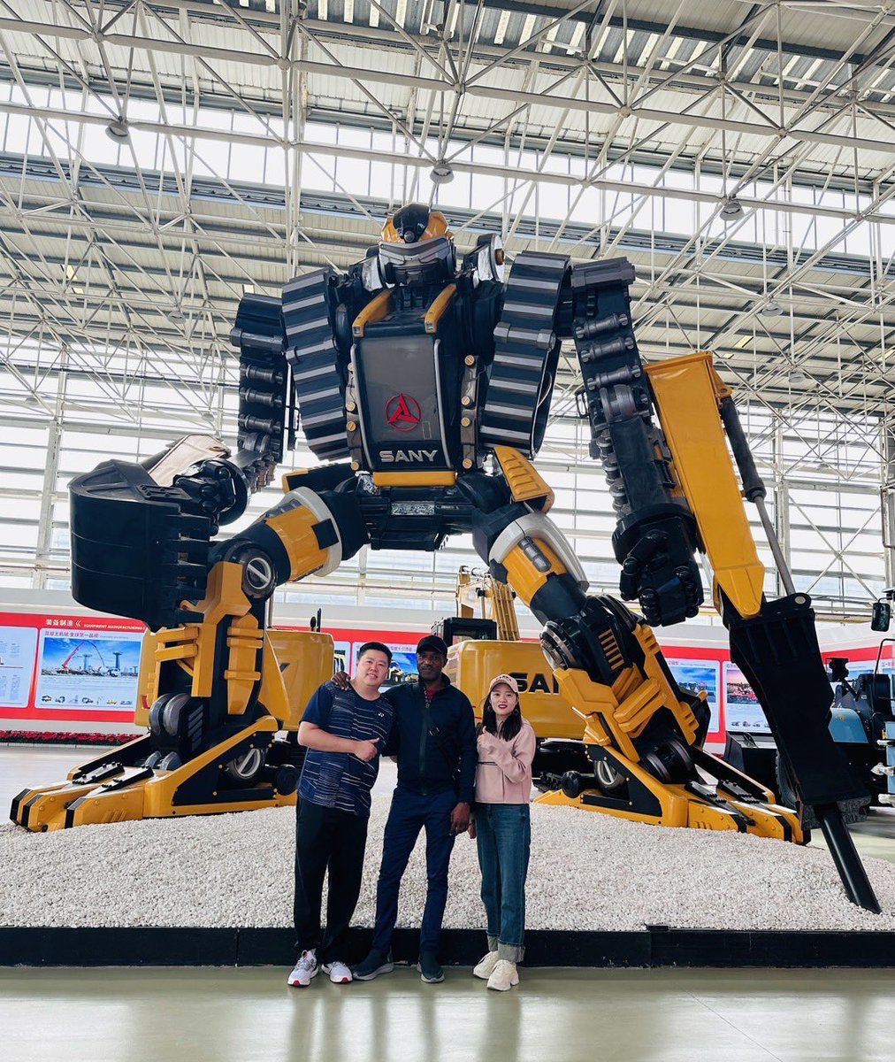 NicoleC24419658's tweet image. A Wonderful Day to Learn SANY with  Client ！