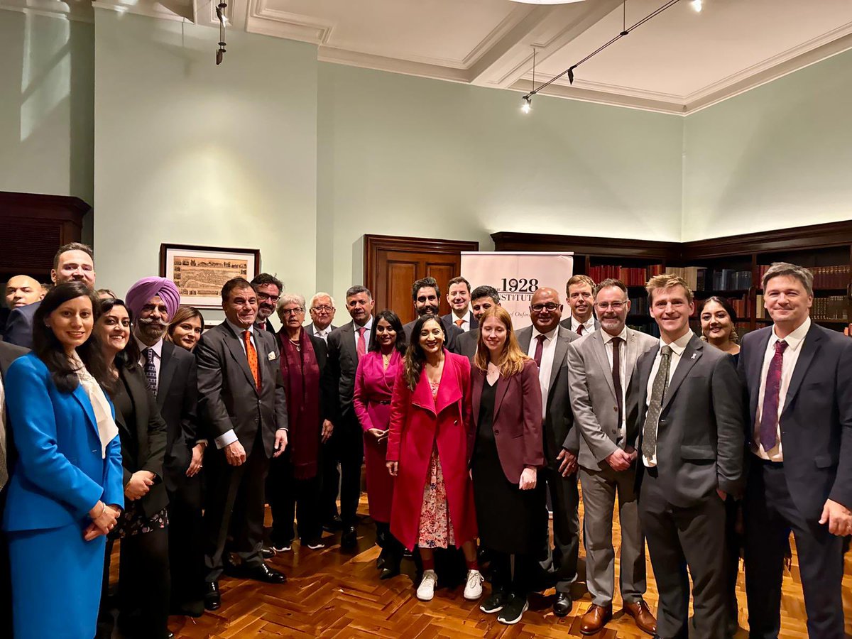 As Co-chair of the <a href="/AppgIndia/">APPG India</a>, it was great to co-host our Diwali event with <a href="/HCI_London/">India in the UK</a>, and <a href="/FollowCII/">Confederation of Indian Industry</a> UK last night.

The United Kingdom and India are two vibrant democracies. 

We can and will work together for our mutual prosperity and security.
