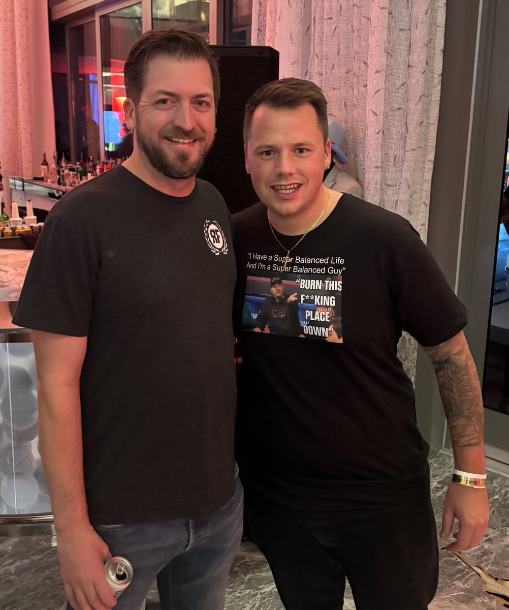 phil_hellmuth tweet media